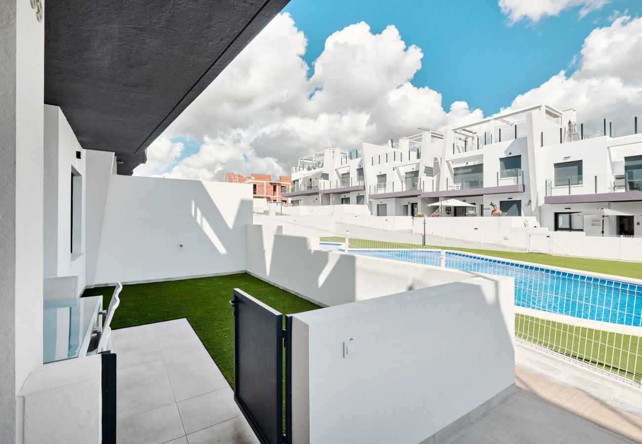 Apartment in San Miguel de Salinas - Saoco