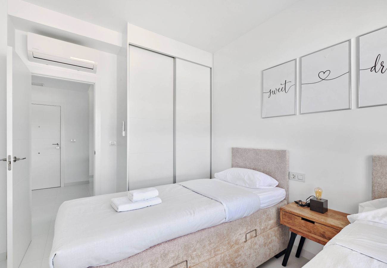 Apartment in San Miguel de Salinas - Paradise