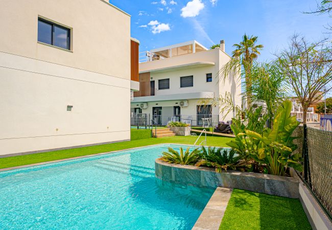 Apartment in Pilar de la Horadada - Queen's Mediterranean Home