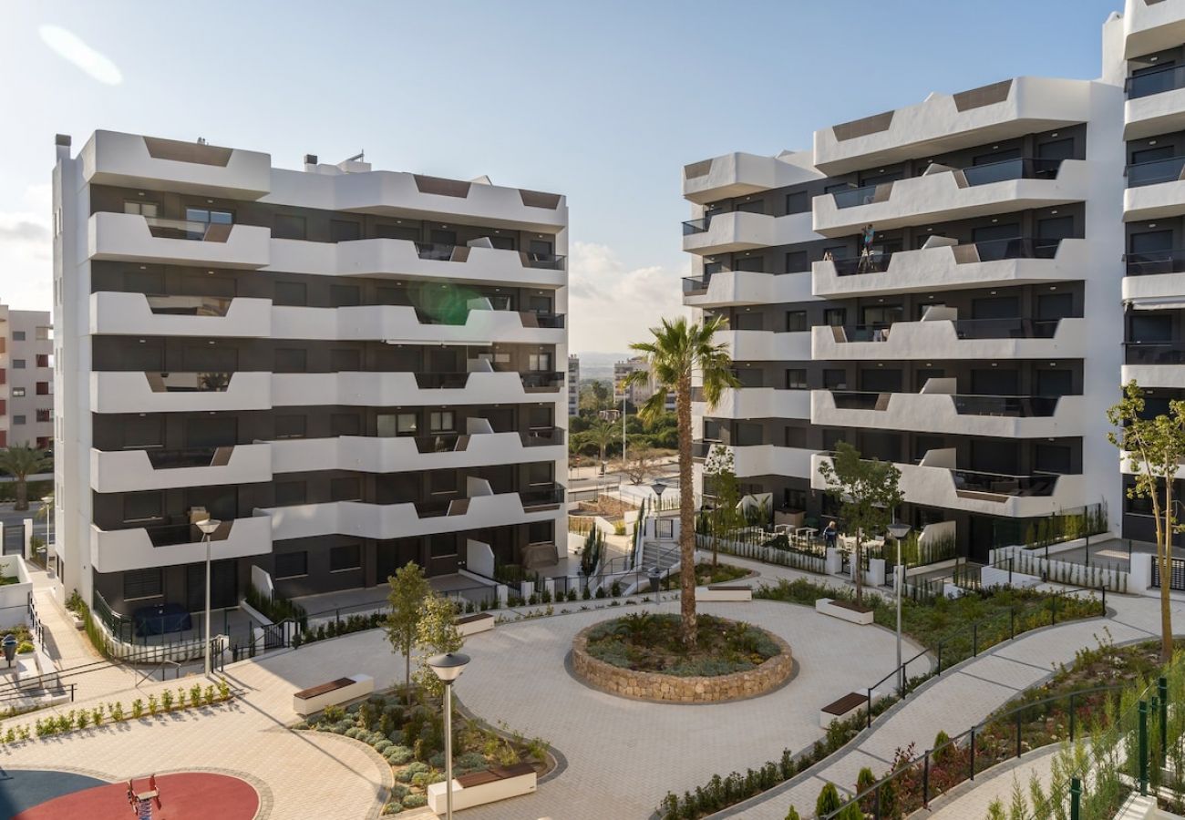 Apartamento en Arenales del Sol - Arenales