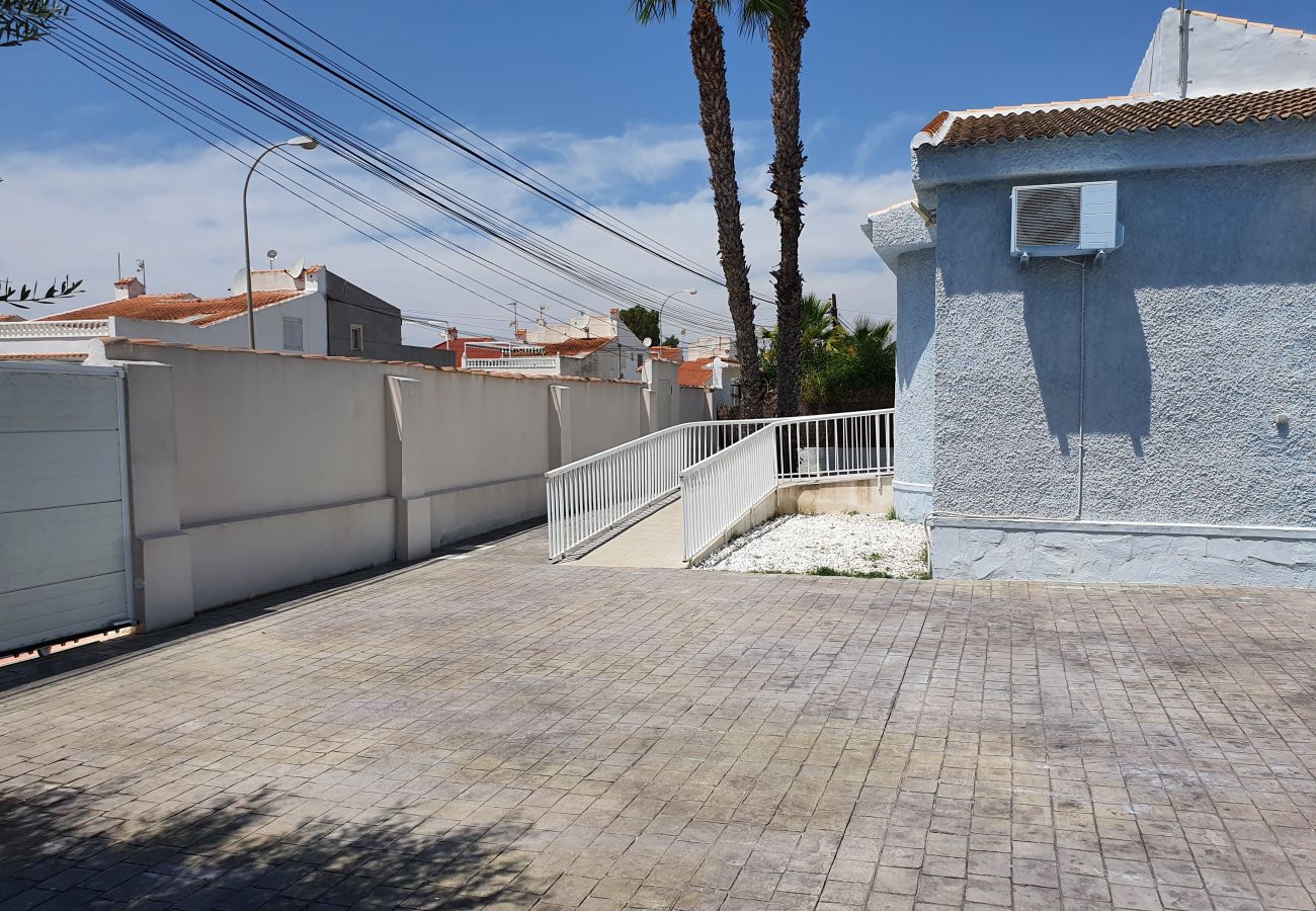 Villa en Torrevieja - Paraíso