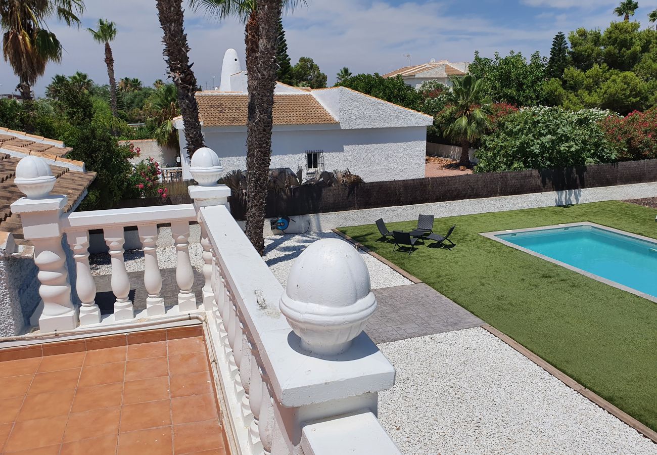 Villa en Torrevieja - Paraíso