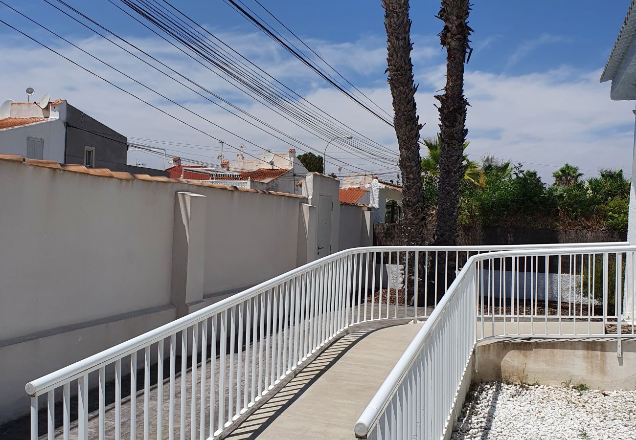 Villa en Torrevieja - Paraíso