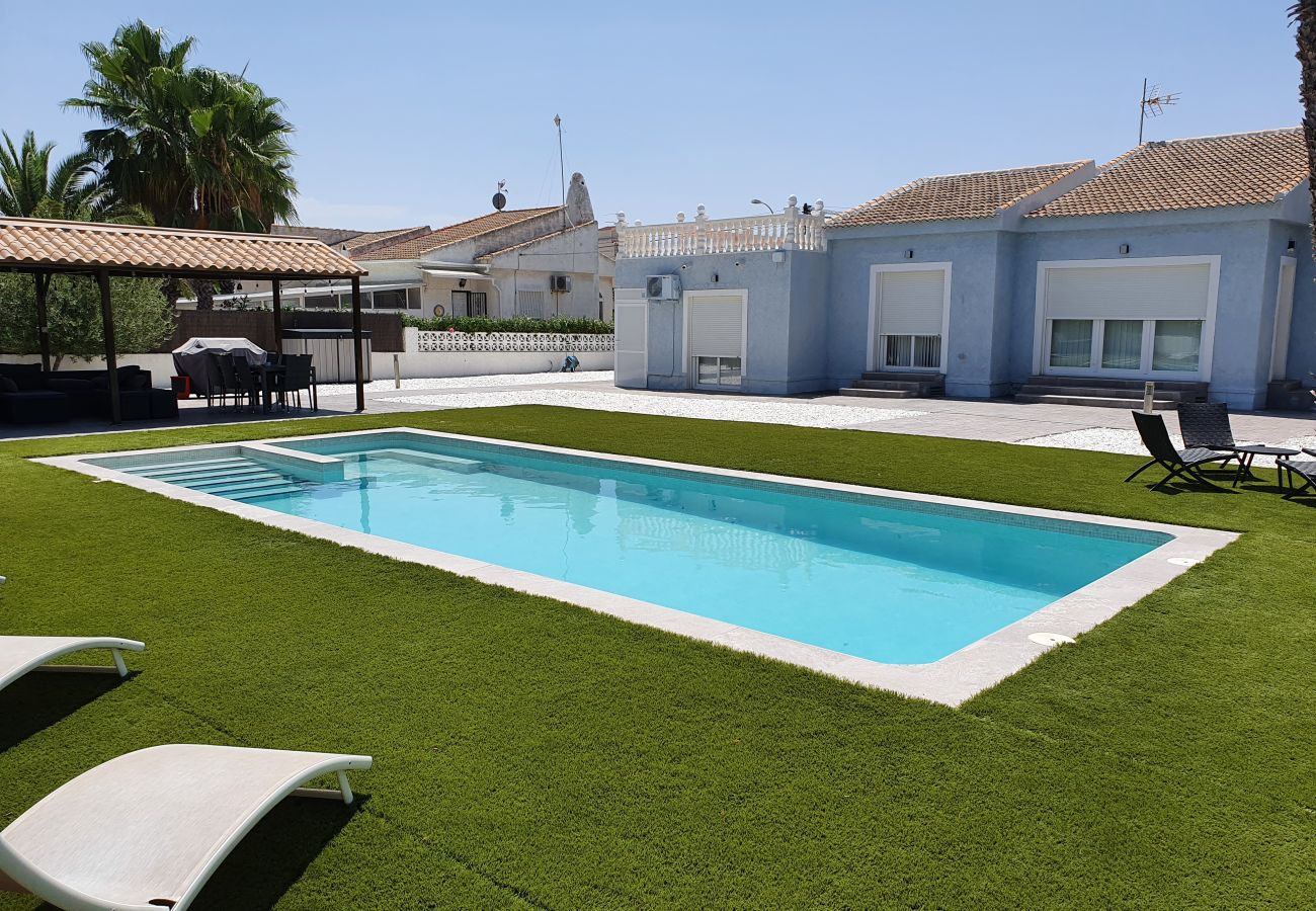 Villa en Torrevieja - Paraíso