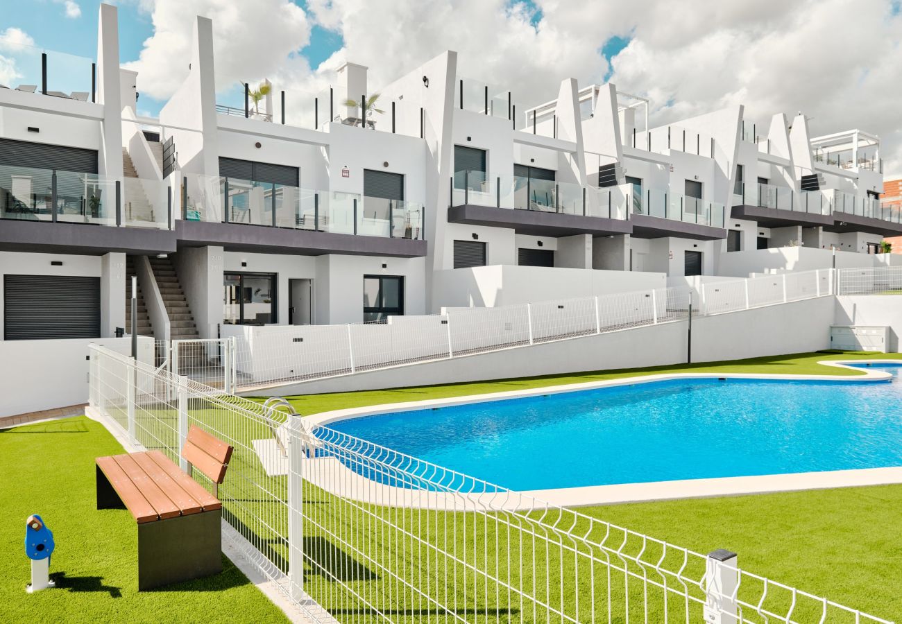 Apartamento en San Miguel de Salinas - Saoco