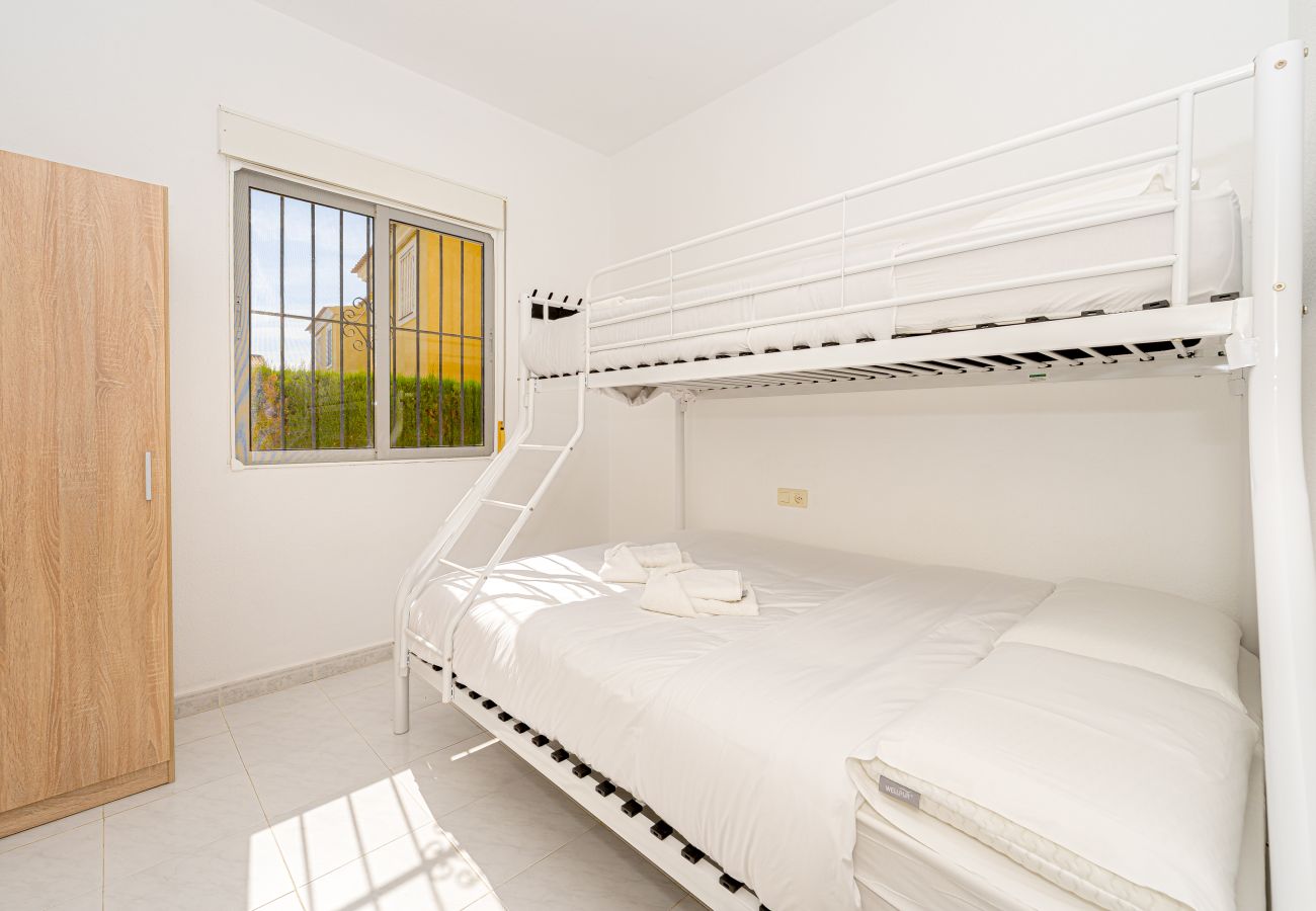Apartamento en San Miguel de Salinas - La Casita del Sol