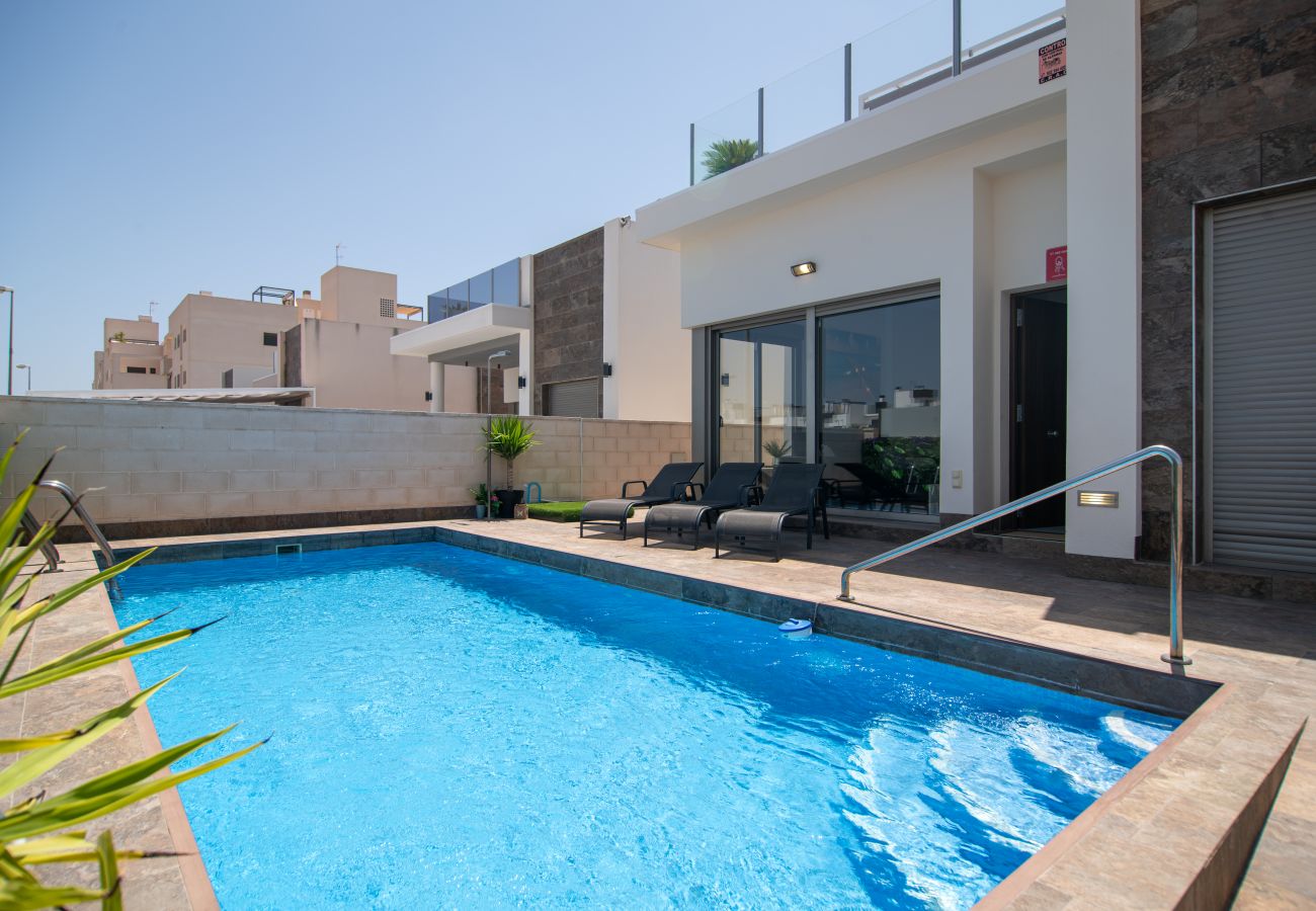 Villa à Orihuela Costa - Blue Lagoon (Los Dolses - La Zenia Boulevard)